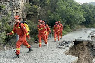 杰克逊本场数据：1进球4关键传球1过人成功，评分7.9